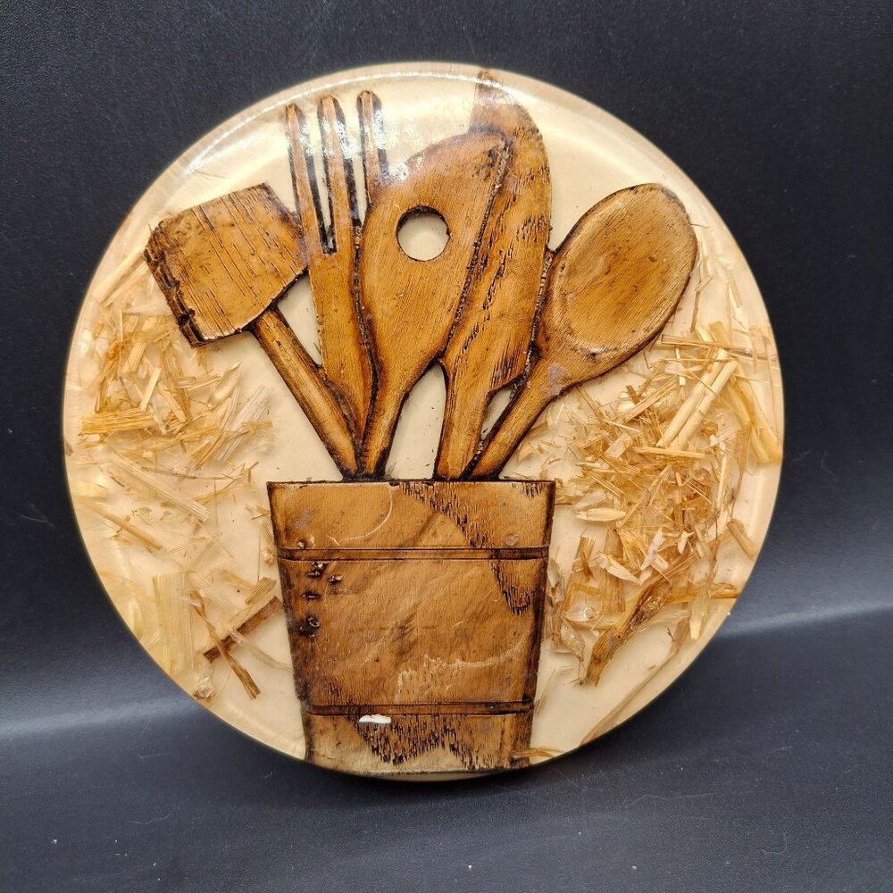 Vintage Rustic Leucite Wall Decor Plate With Utensil Wheat Design 5 inches